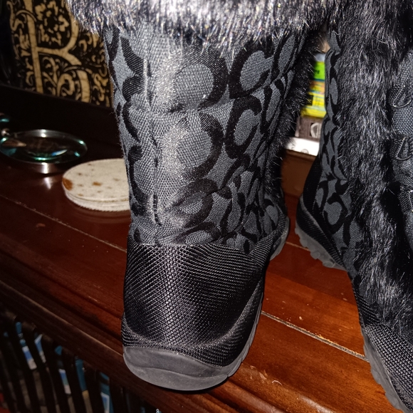 Coach fur lined snow boots - Picture 5 of 7